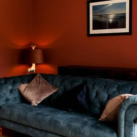 5* Self Catering *