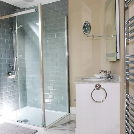 5* Self Catering *